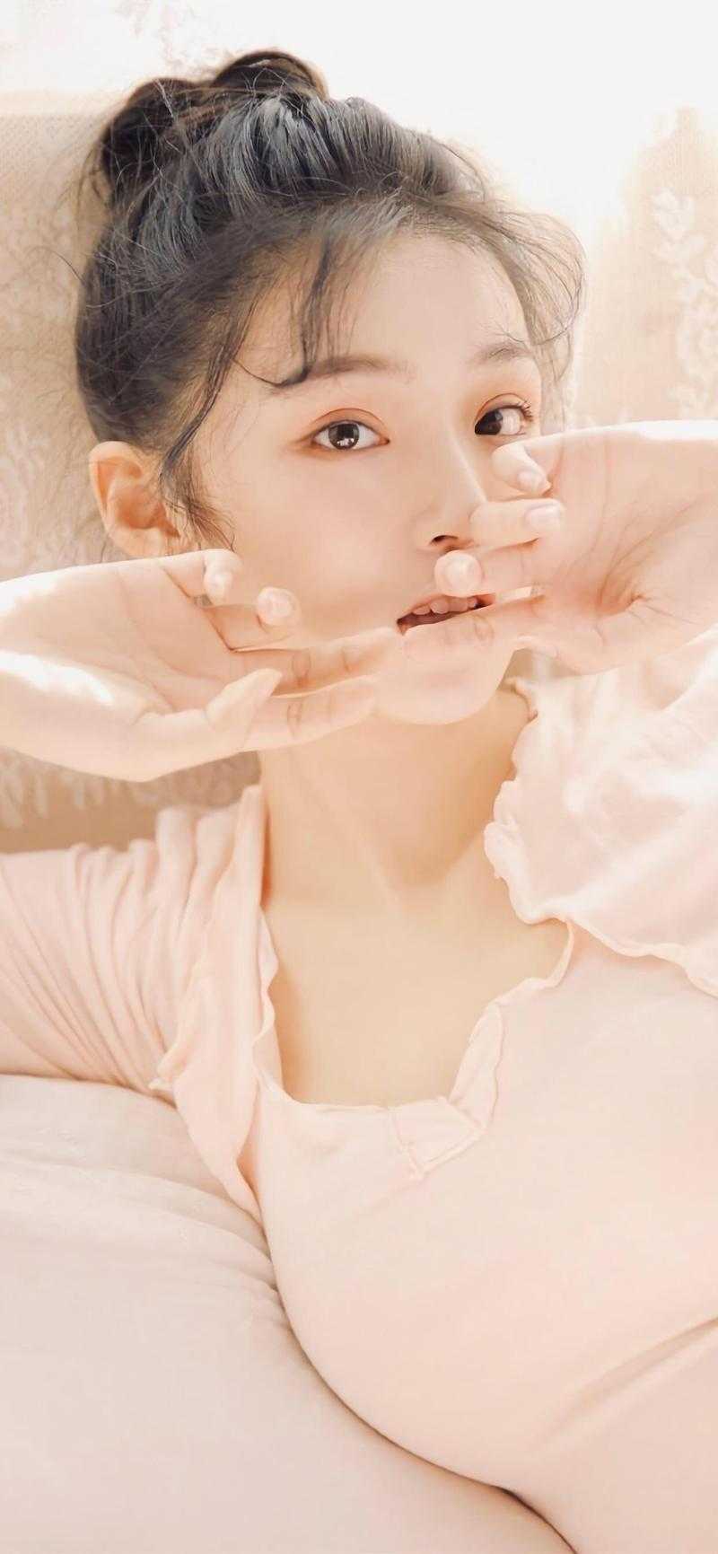 顾淮商周月重生嫁给首富后，践踏我的未婚夫跪着求复合小说全文免费阅读